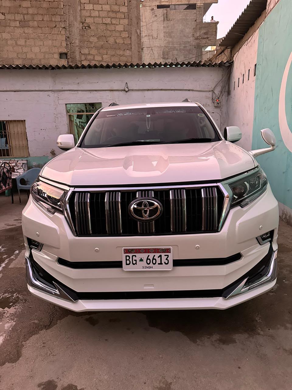 Premium SUV available for airport transfer and corporate transport